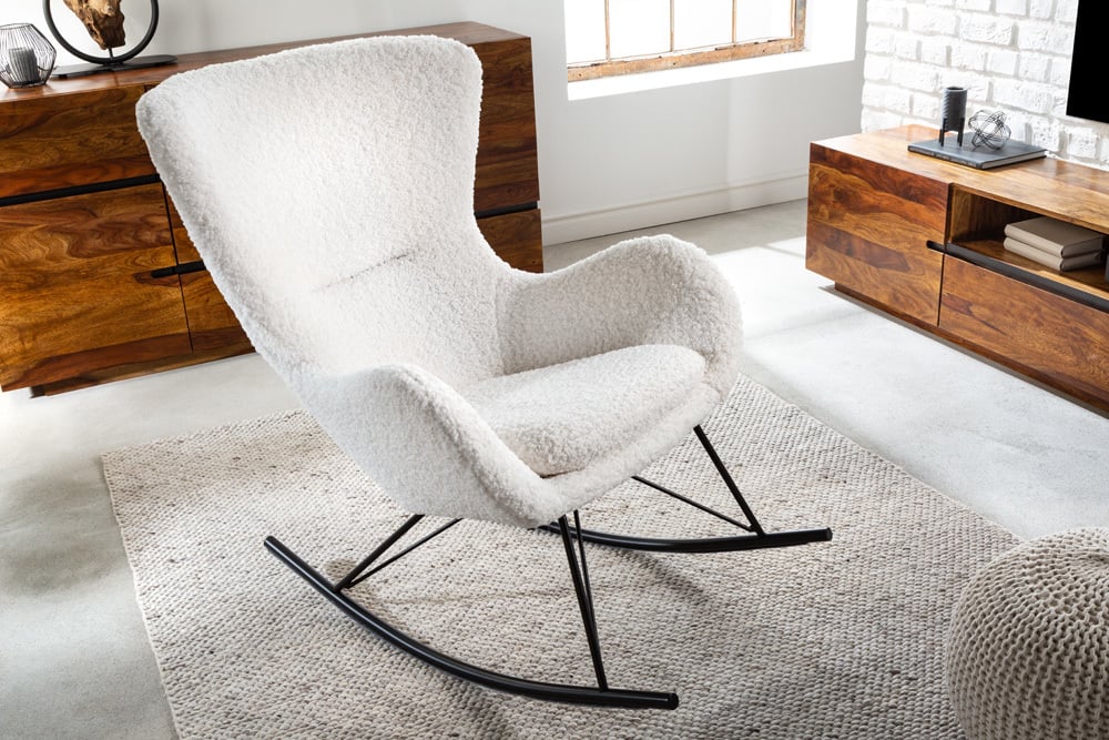 Bequemer Schaukelstuhl HYGGE weiss Bouclé Sessel