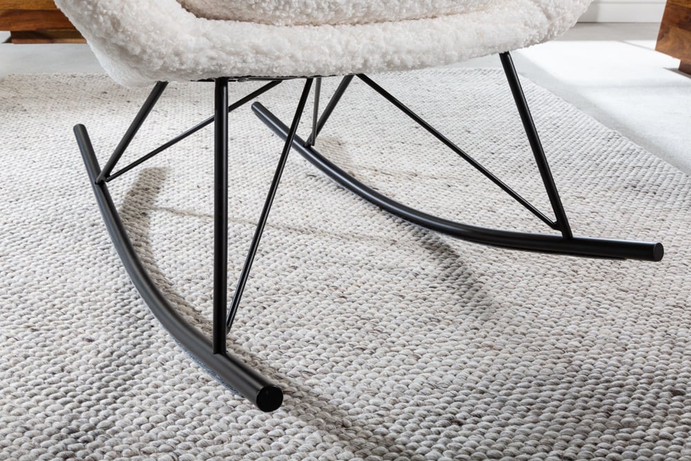 Bequemer Schaukelstuhl HYGGE weiss Bouclé Sessel