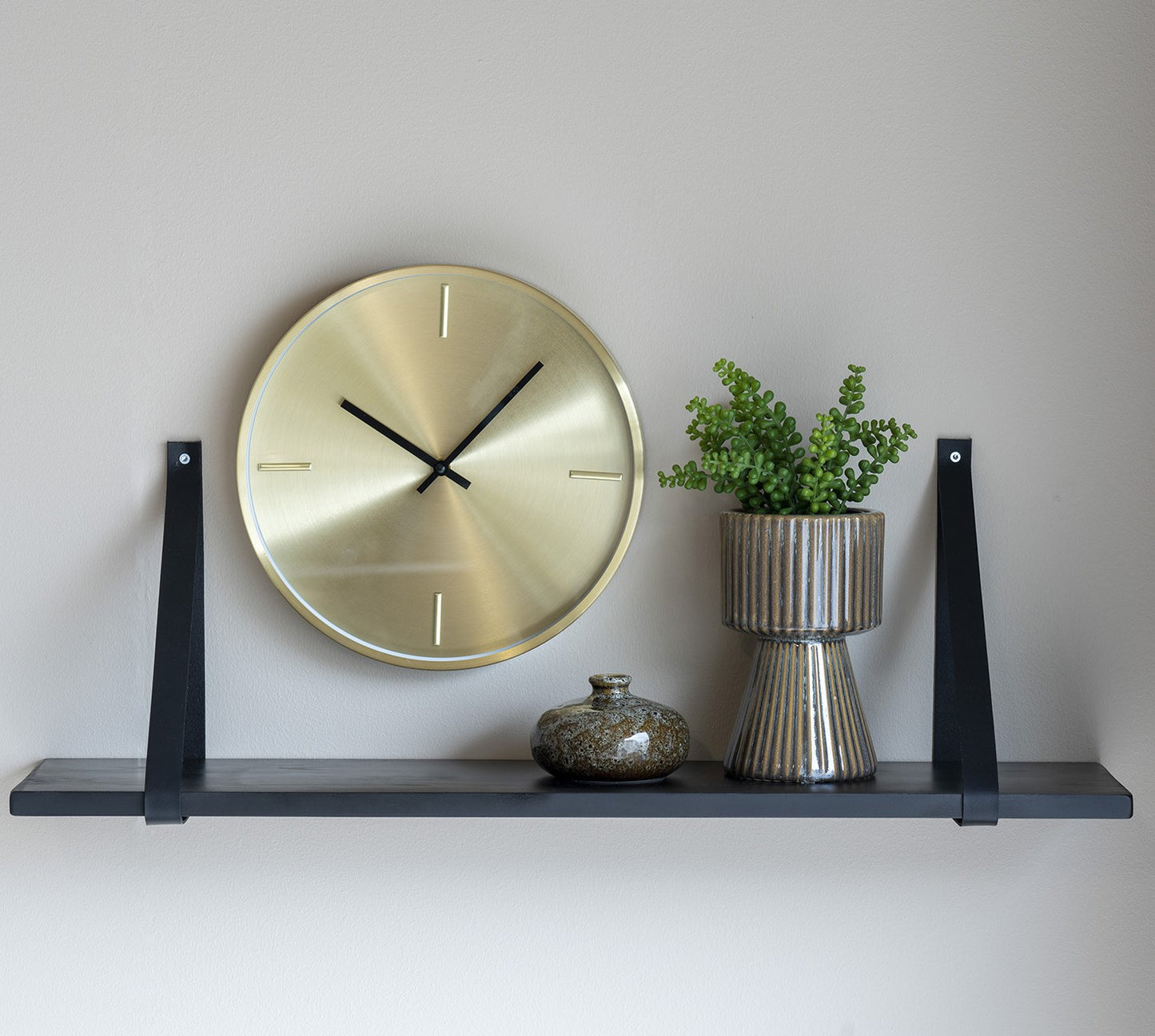 Retro Regal SCANIA schwarz + Ledergurten ca. 80x20cm