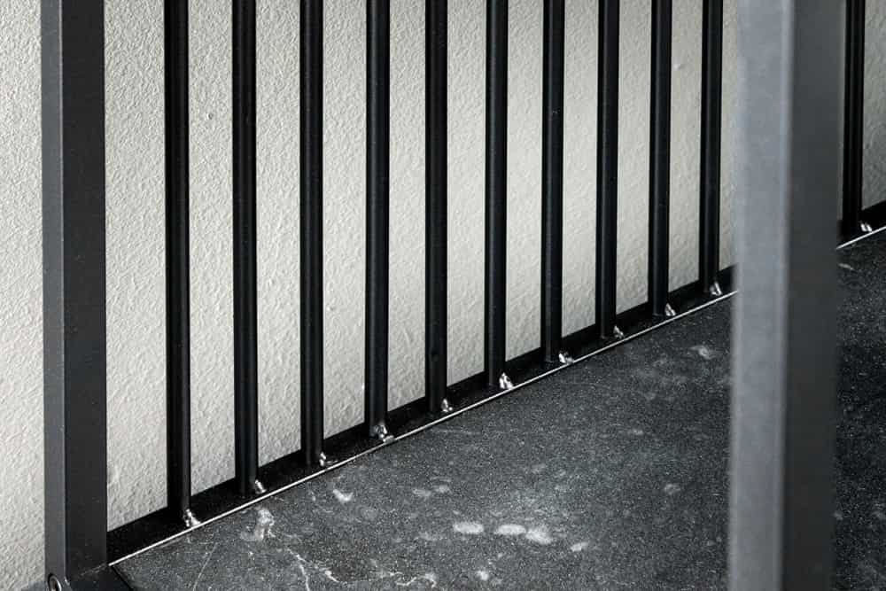 Modernes Regal STRIVE 120cm Marmor-Look Bücherregal Konsole Metall