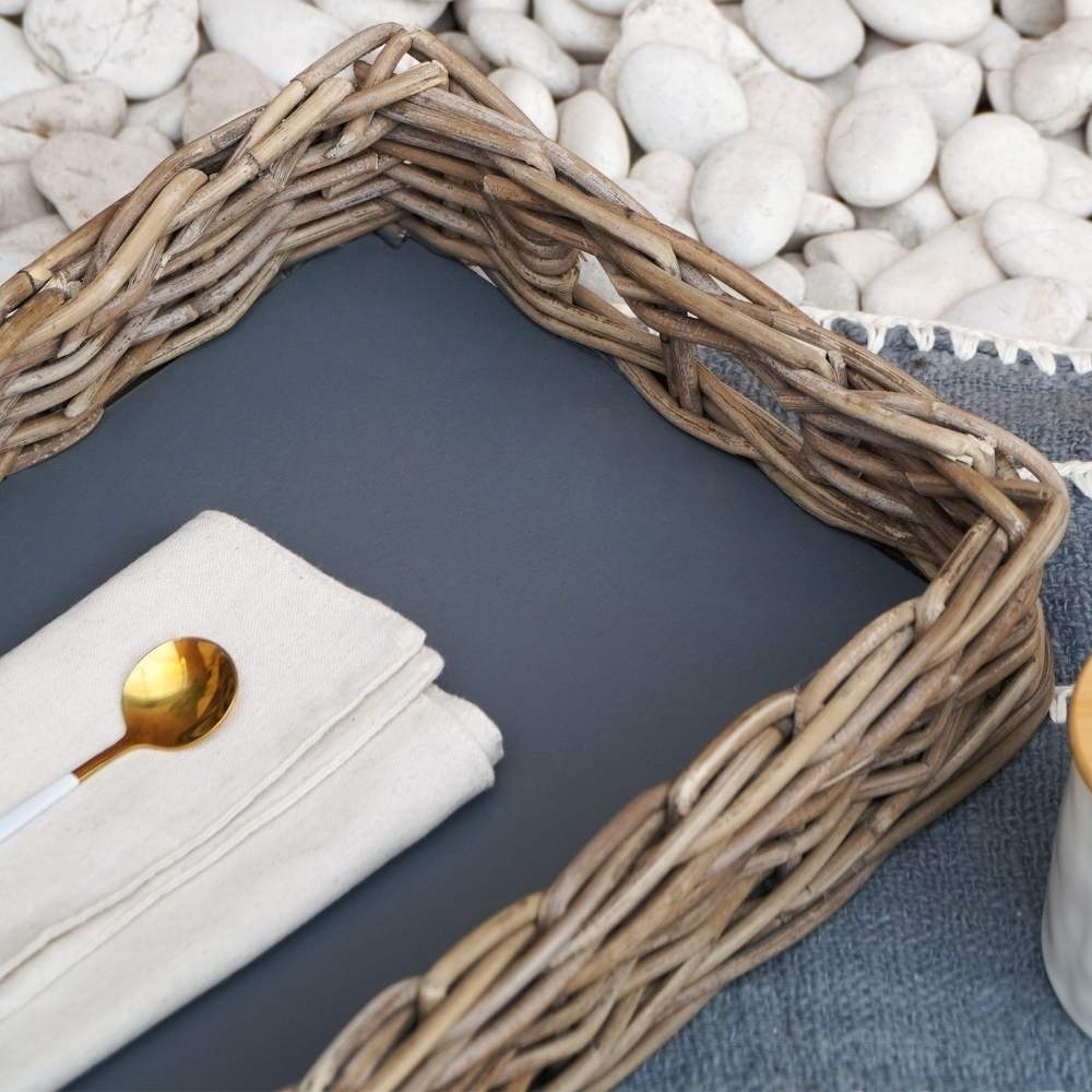 Landhaus-Tablett VERONA 21x27cm Kubu Grey Rattan Handarbeit