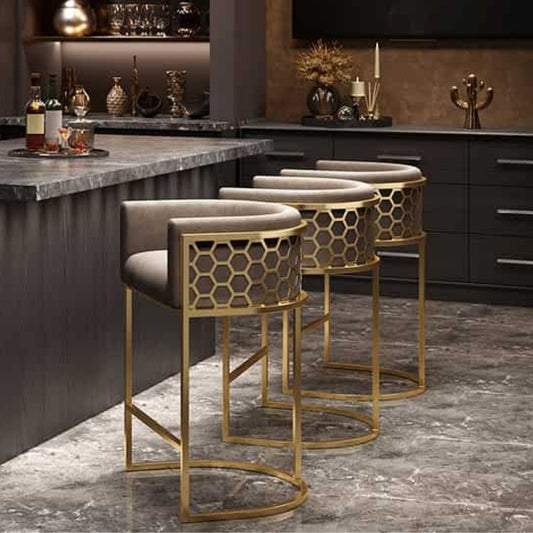 Edler Barhocker LEGANZA beige Samt gold Edelstahl Armlehne