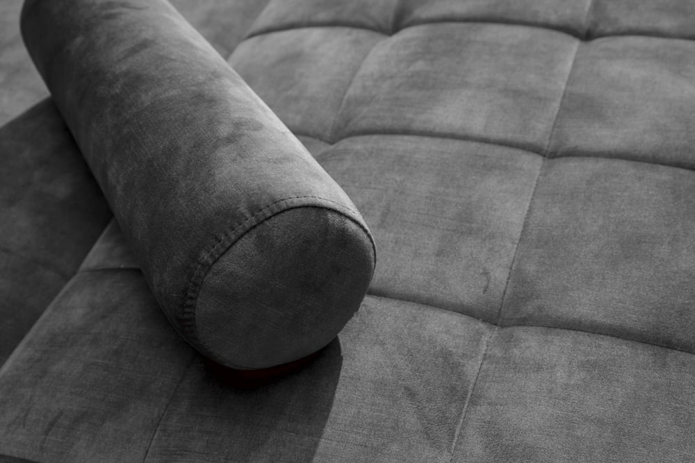 Elegantes Schlafsofa DIVANO 196cm grau Mikrovelours 3-Sitzer