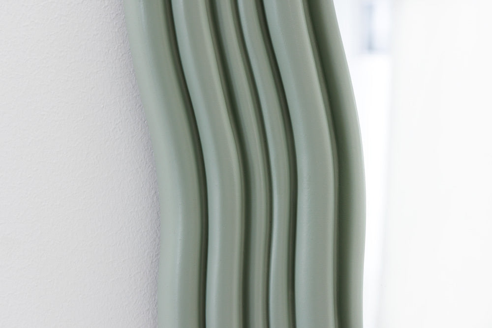Extravaganter Design Spiegel 100x52cm DIVINA grün