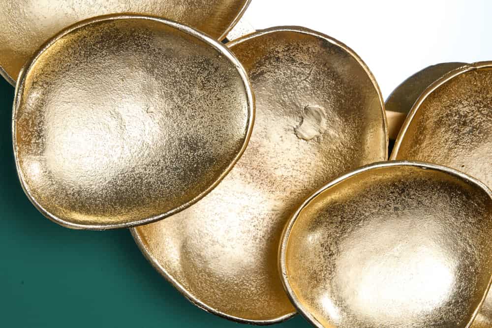 Dekorativer Design Spiegel CASCARA 73cm gold Metall Handarbeit