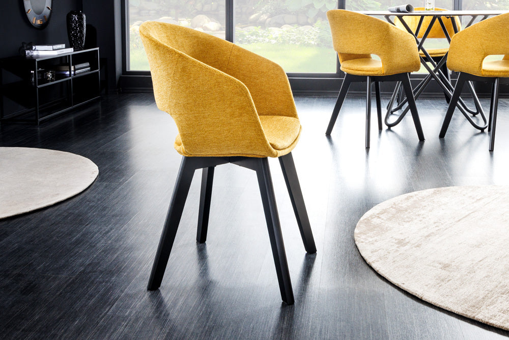 Design Stuhl DENMARK senfgelb schwarze Holzbeine