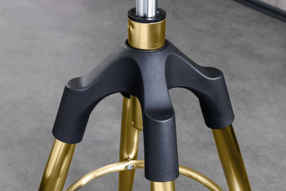 Urbaner Barhocker FABRICA gold schwarz höhenverstellbar Metall