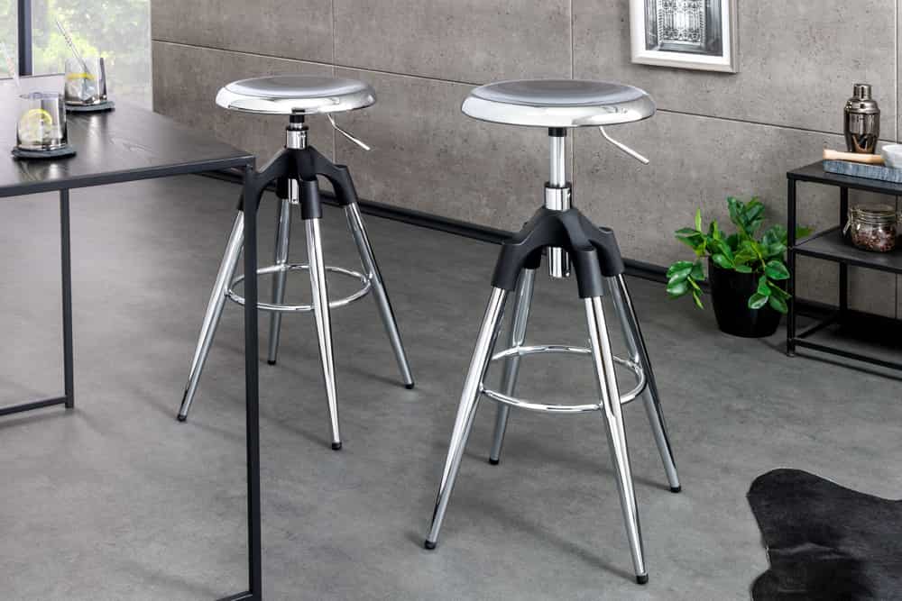 Urbaner Barhocker FABRICA Chrom silber höhenverstellbar Metall