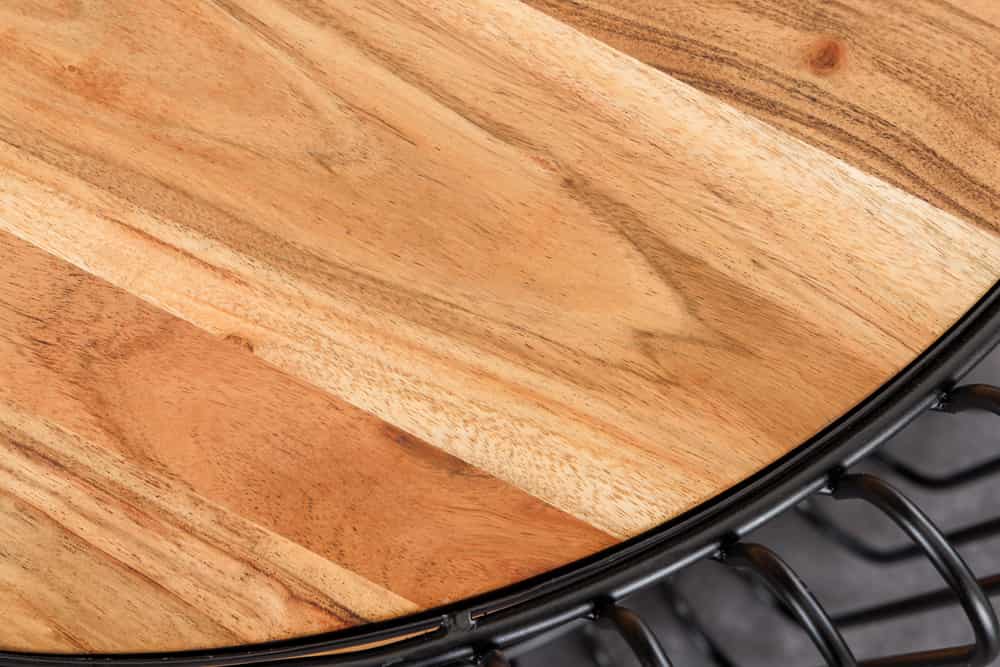 Moderner Massivholz Couchtisch PRAWDA 70cm Akazie natur Eisengestell