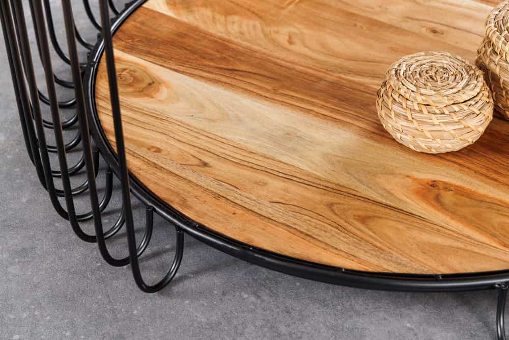 Moderner Massivholz Couchtisch PRAWDA 70cm Akazie natur Eisengestell