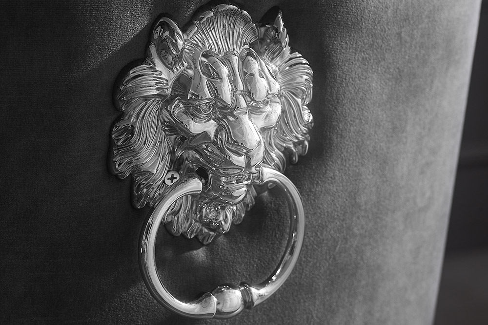 Edler Stuhl LION Samt grau Löwenkopf silber Edelstahl