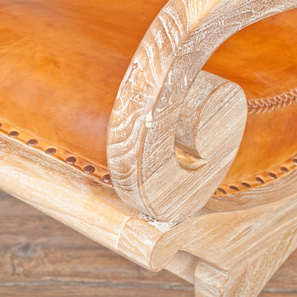 Ledersessel BAHIA Teak White Wash mit Hocker